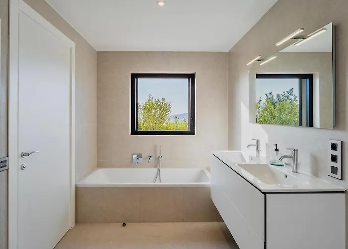 Grand Large Saint-clair Piscine Chauffée Garage Propriété Fermée