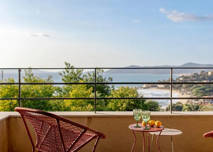 Grand Large Saint-clair Piscine Chauffée Garage Propriété Fermée * Le Lavandou