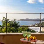 Grand Large Saint-clair Piscine Chauffee Garage Propriete Fermee Le Lavandou