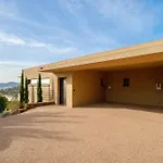 Villa Grand Large Saint-clair Piscine Chauffee Garage Propriete Fermee Le Lavandou