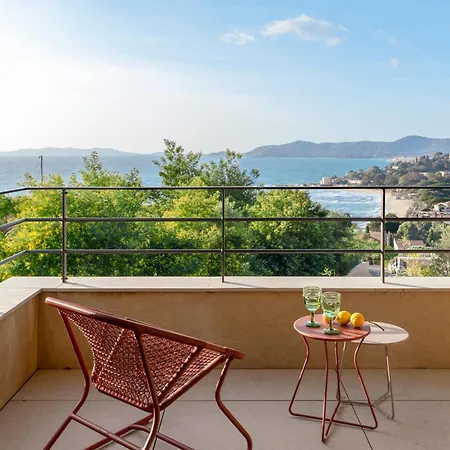 Grand Large Saint-clair Piscine Chauffee Garage Propriete Fermee Le Lavandou