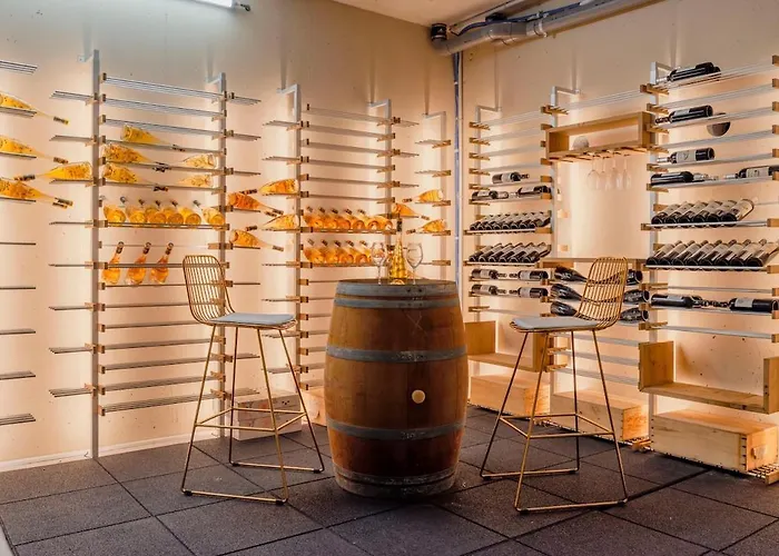 Grand Large Saint-clair Piscine Chauffee Garage Propriete Fermee Le Lavandou