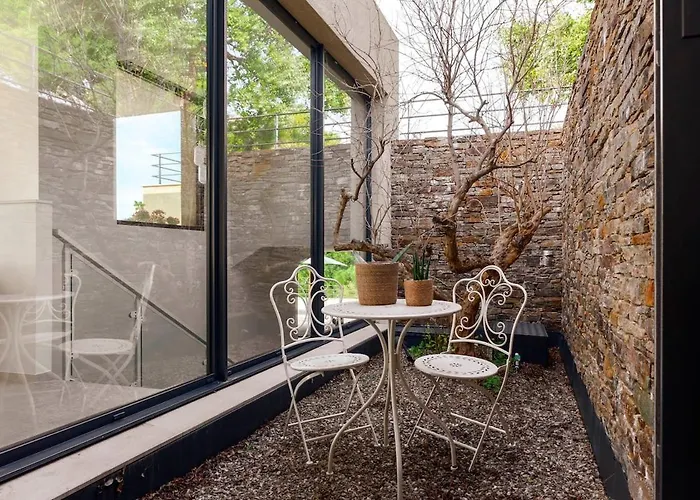 Grand Large Saint-clair Piscine Chauffee Garage Propriete Fermee Le Lavandou