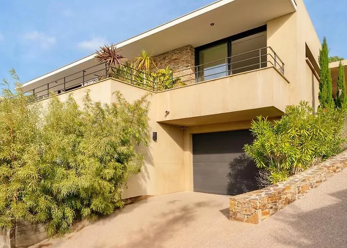 Grand Large Saint-clair Piscine Chauffee Garage Propriete Fermee * Le Lavandou